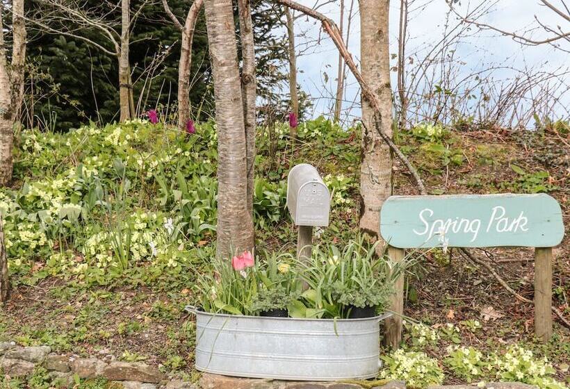 Spring Park Farmhouse