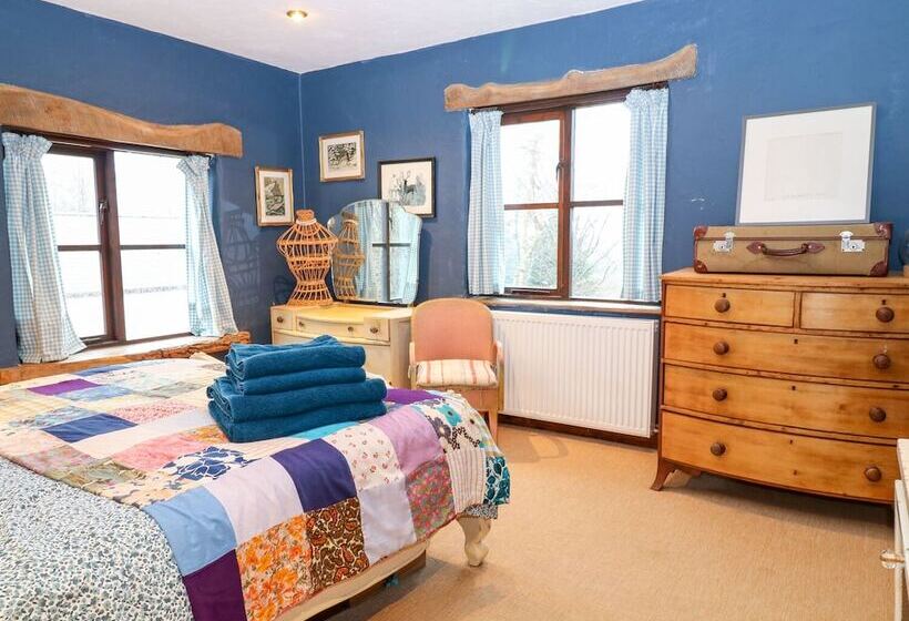 Spring Park Farmhouse