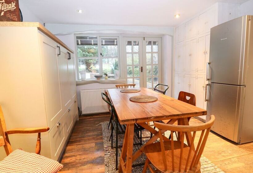 Spring Park Farmhouse