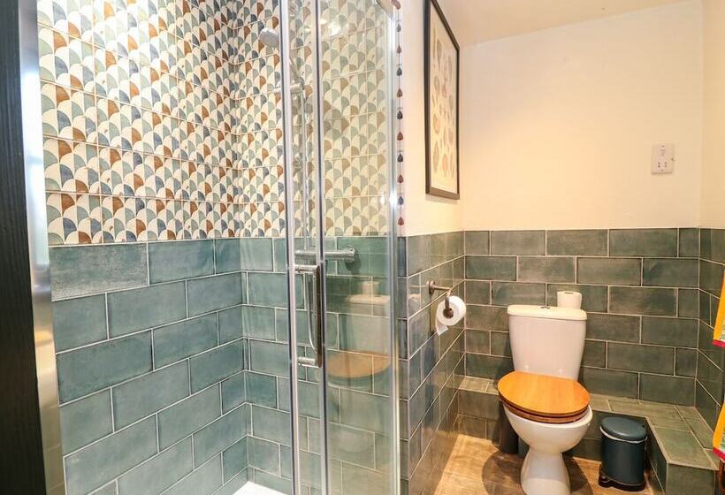 Spring Park Farmhouse