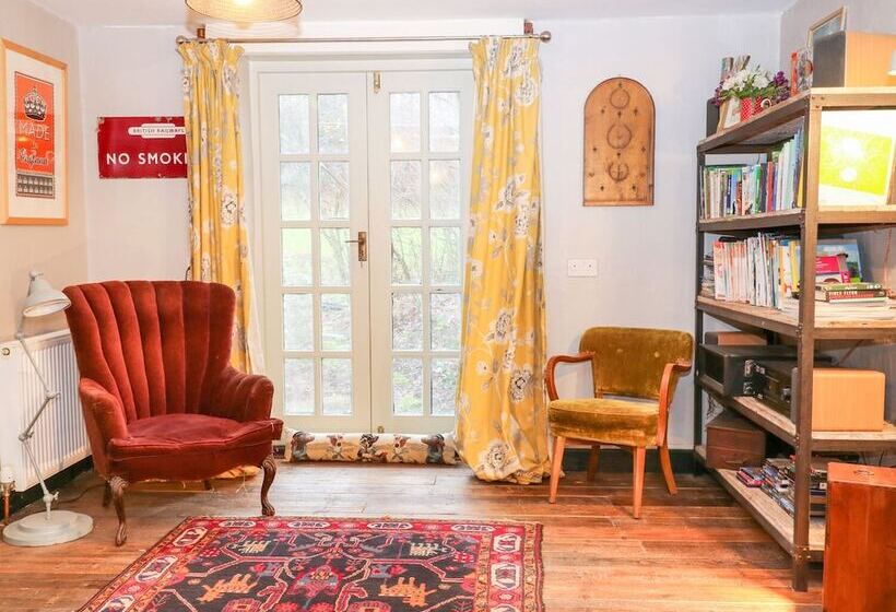 Spring Park Farmhouse