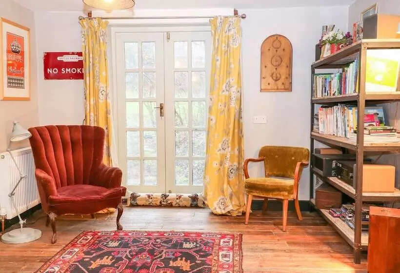 Spring Park Farmhouse