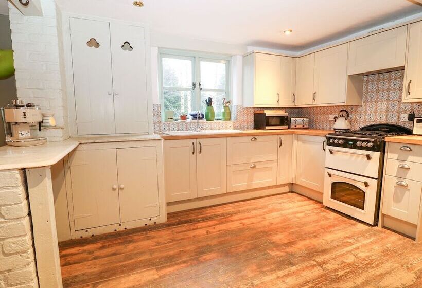 Spring Park Farmhouse