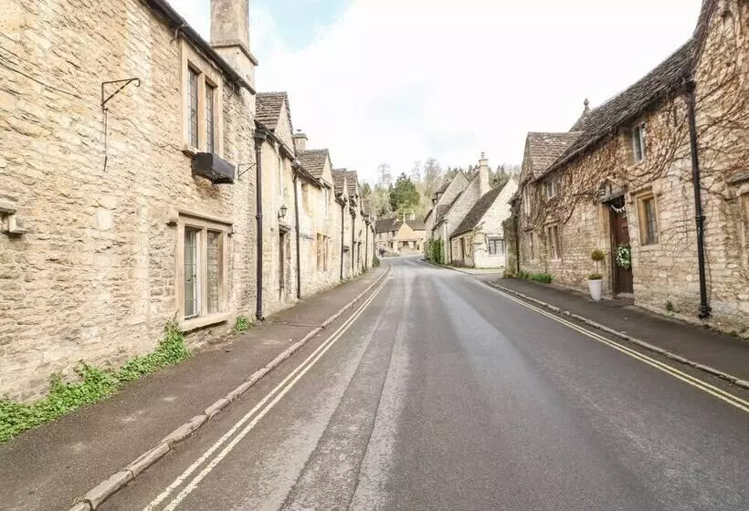 Stable Cottage