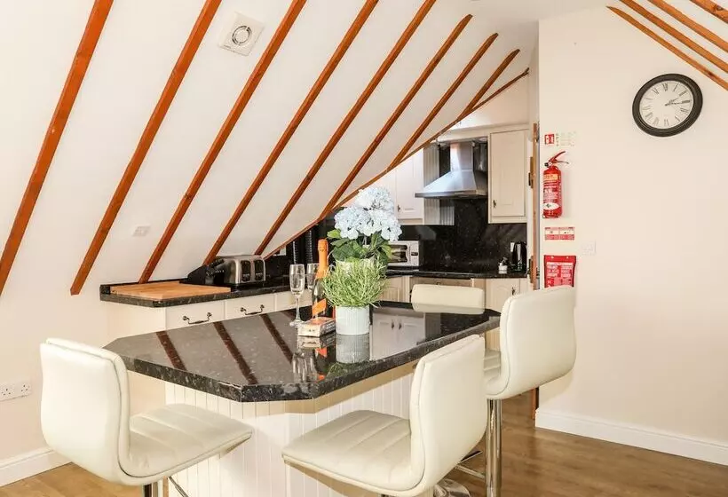 Tyn Towyn   Ty Melyn