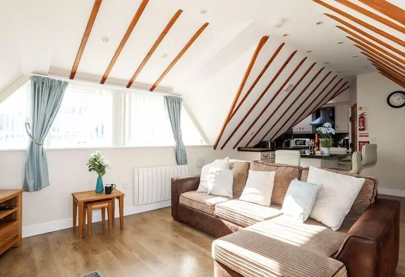 Tyn Towyn   Ty Melyn