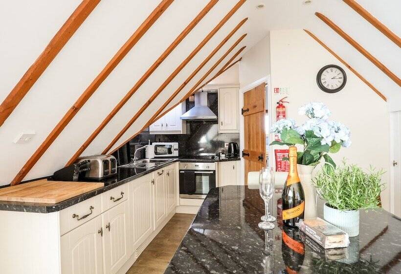 Tyn Towyn   Ty Melyn