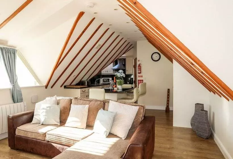 Tyn Towyn   Ty Melyn