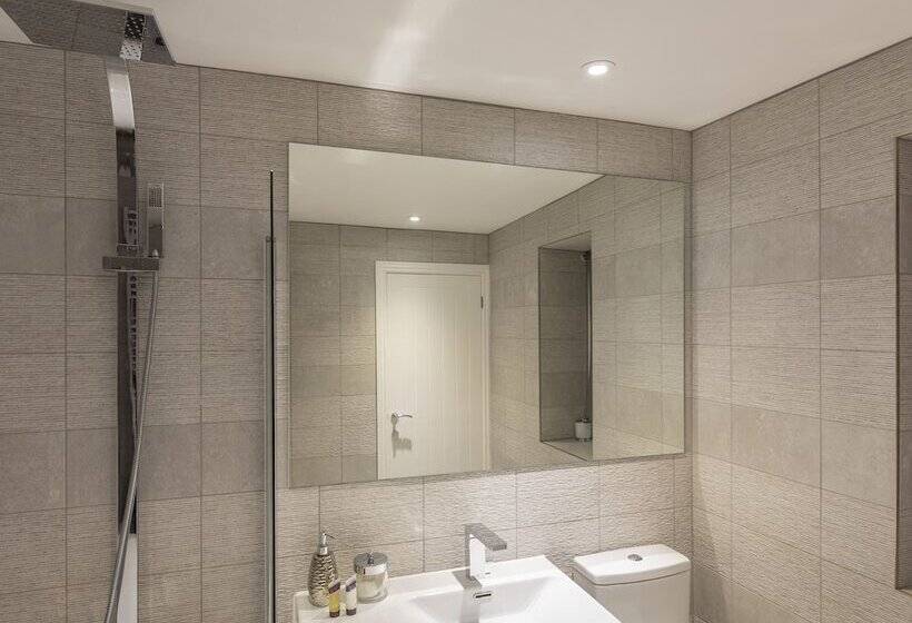 1 The Old Coach House