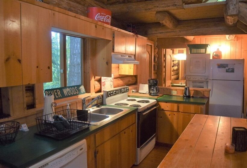 Cascade Log Cabin