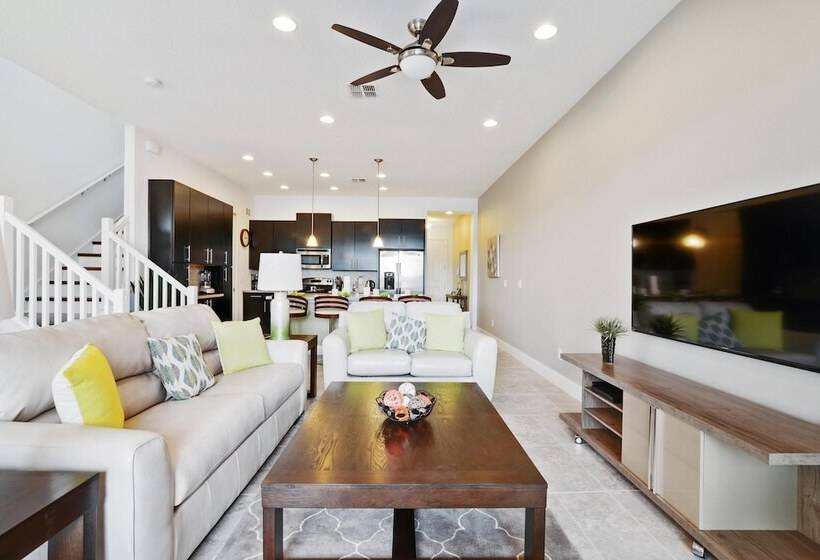 Escape To Festival By Villadirect