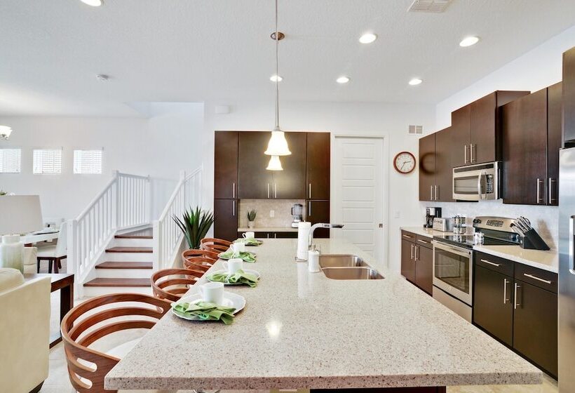 Escape To Festival By Villadirect