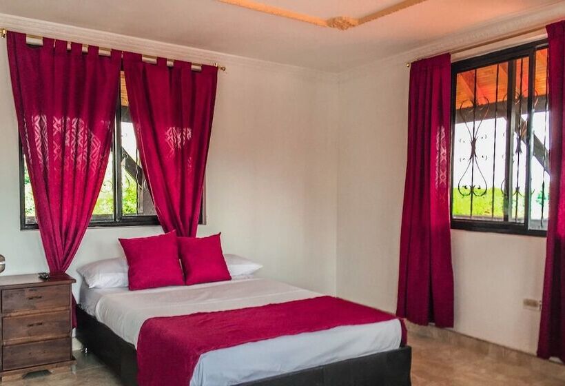 Finca Hotel La Marina