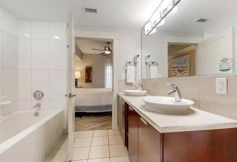 Hotelli Bahia Condos