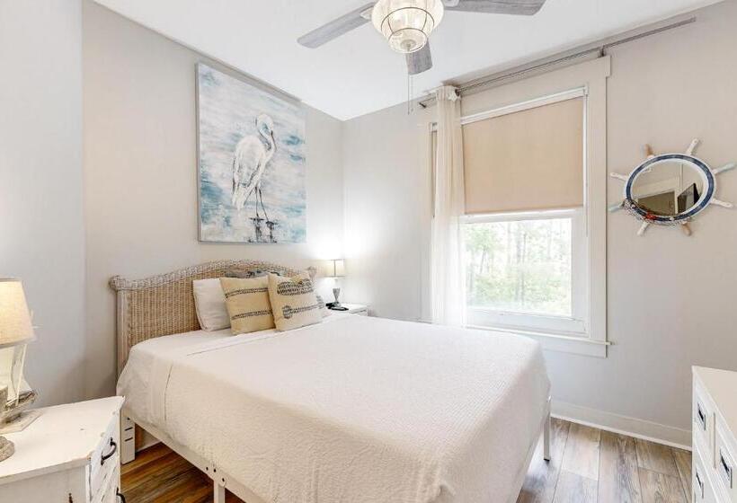 ホテル Bahia Condos