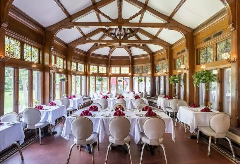 Hotelli Vinifera Inn A Belhurst Property