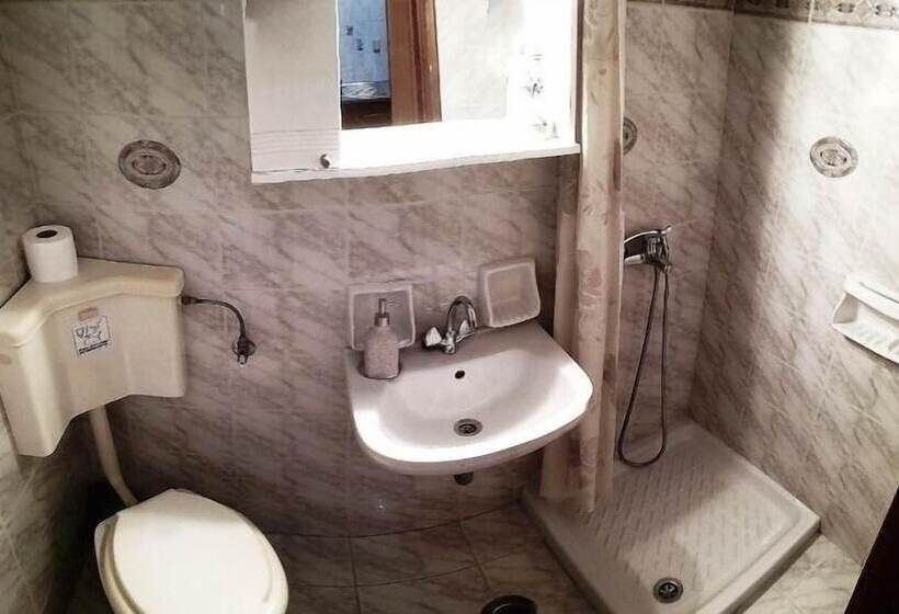 هتل Belmare Studios