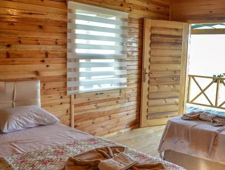 Hotelli Cakir Bungalov Evi