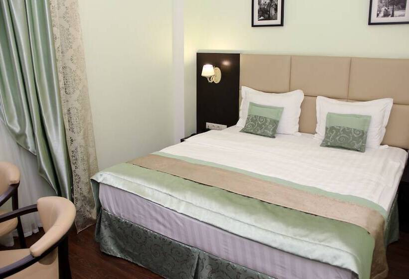 בית מלון כפרי De Paris