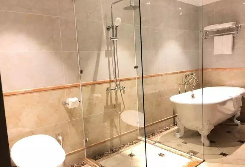 هتل Hoang Nham Luxury