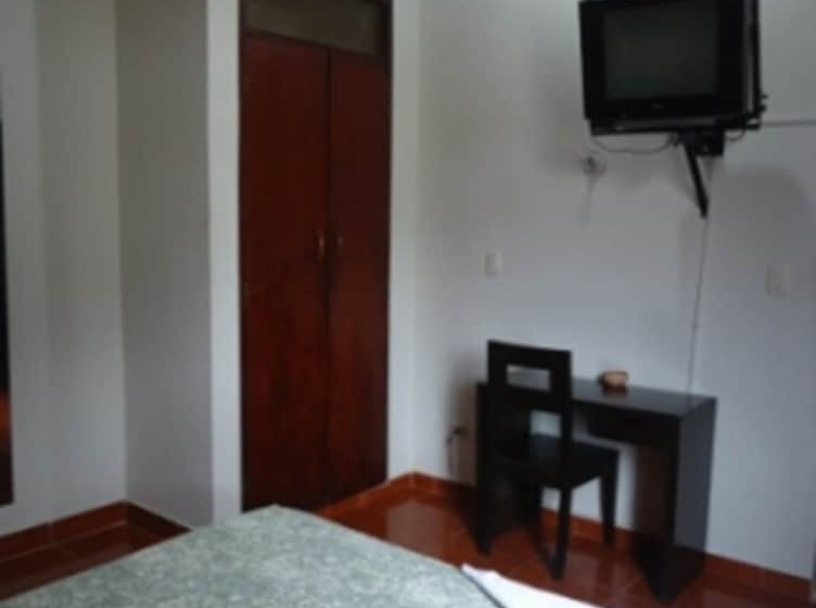 Hotel Hospedaje Komby