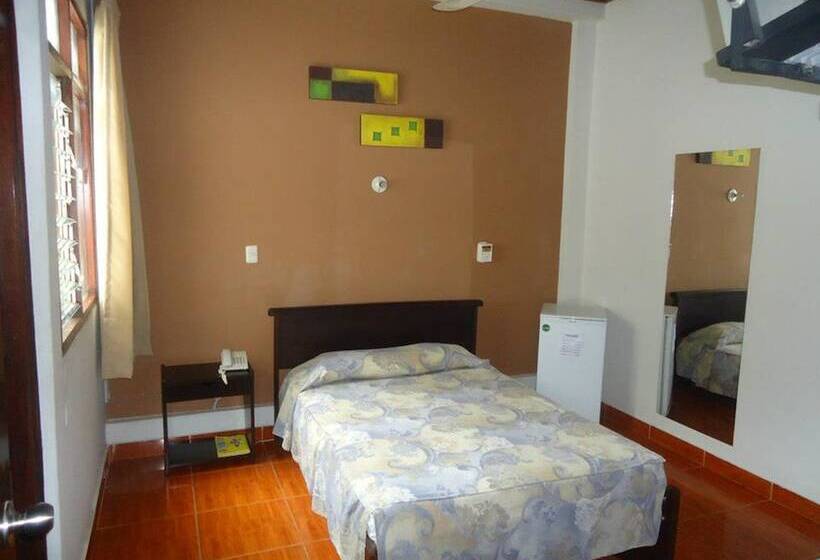 Hotel Hospedaje Komby