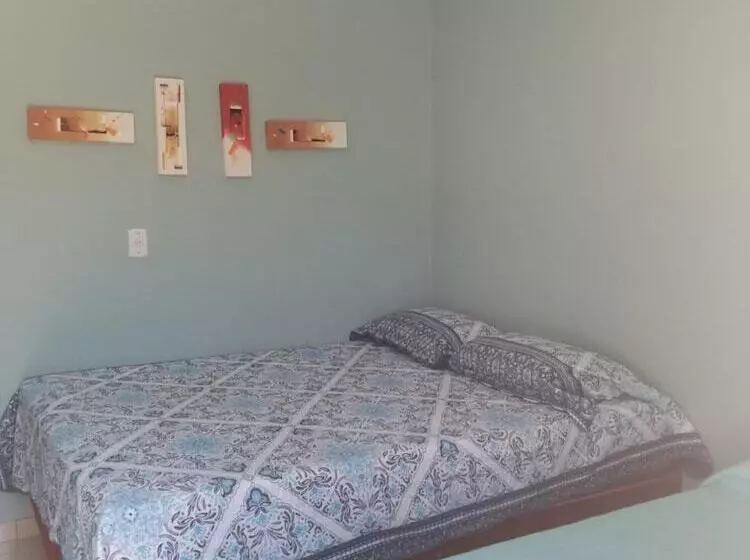 ホテル Hostel Airla