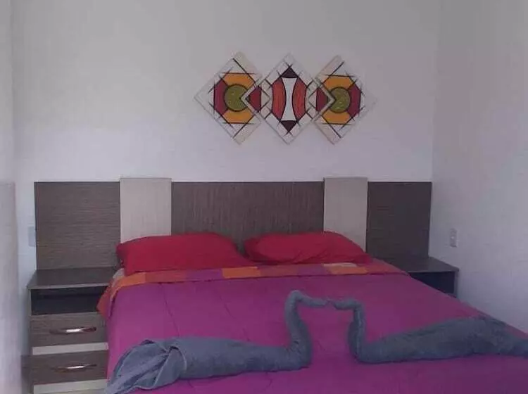 ホテル Hostel Airla