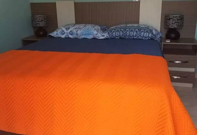 ホテル Hostel Airla