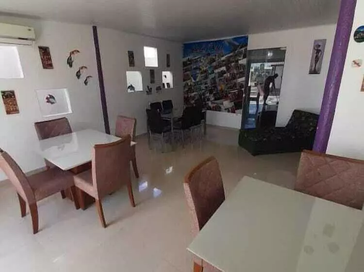 ホテル Hostel Airla