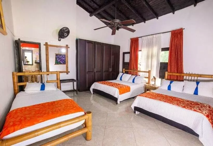 Hotelli La Granja Eco