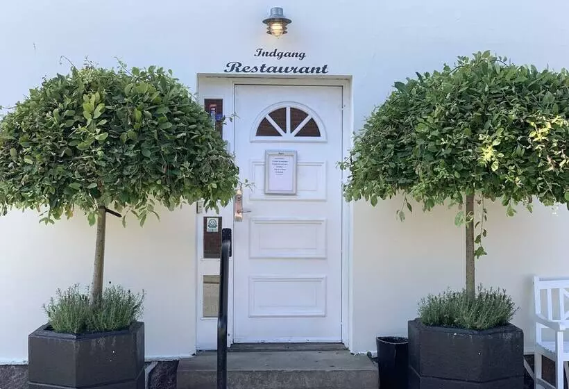 Hotelli Strandby Bade