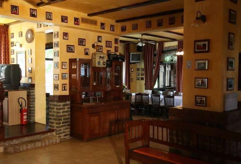 هتل The Movie Resort Apart