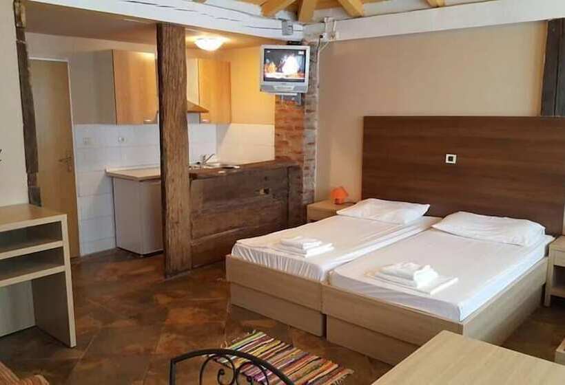 هتل The Movie Resort Apart