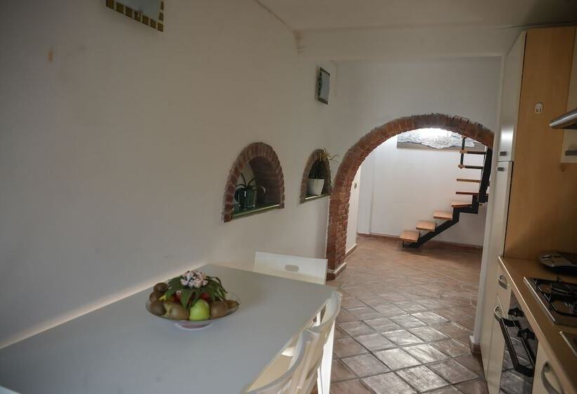 בית מלון כפרי Tirreno