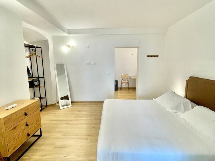 בית מלון כפרי Tirreno