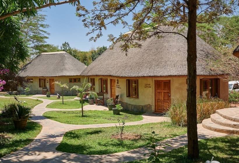 هتل Wild Dogs Lodge