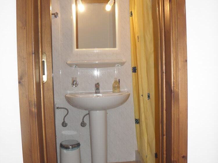 Lakonia Bay   Apartments