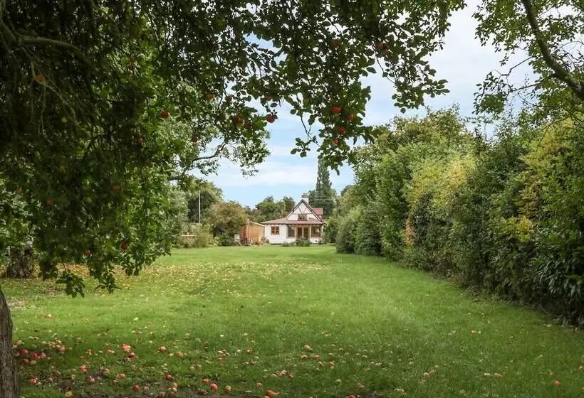 Little Pound House