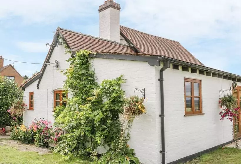 Little Pound House