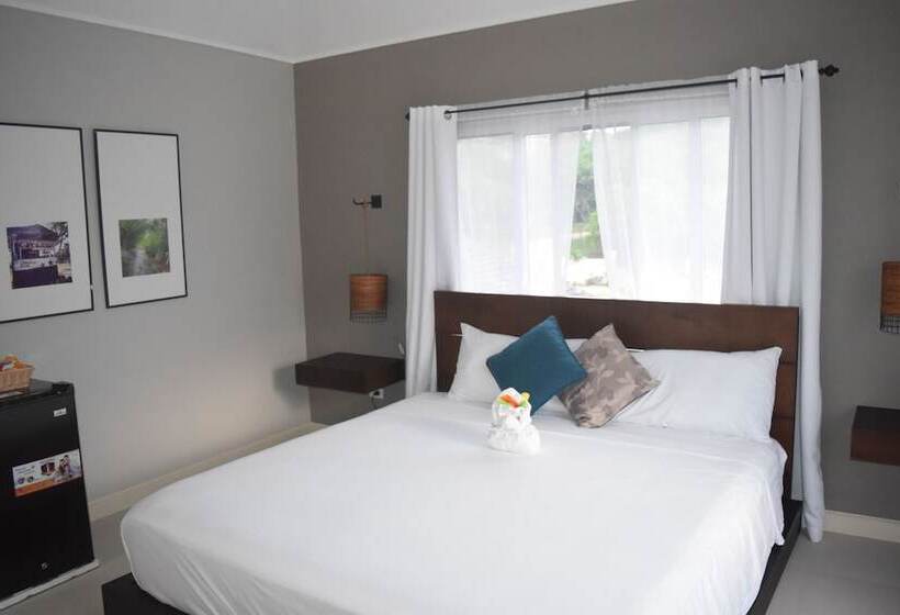 پانسیون 876 Beach House