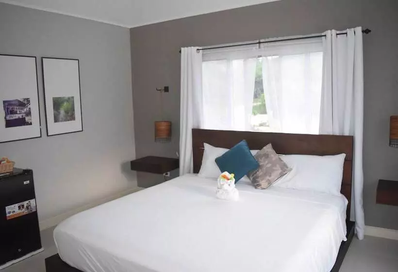 پانسیون 876 Beach House