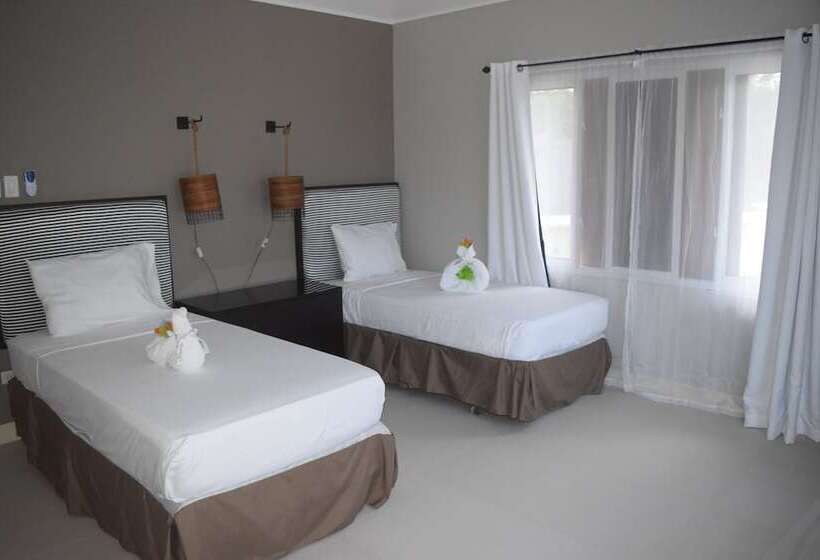 پانسیون 876 Beach House