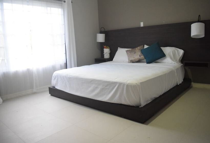 پانسیون 876 Beach House