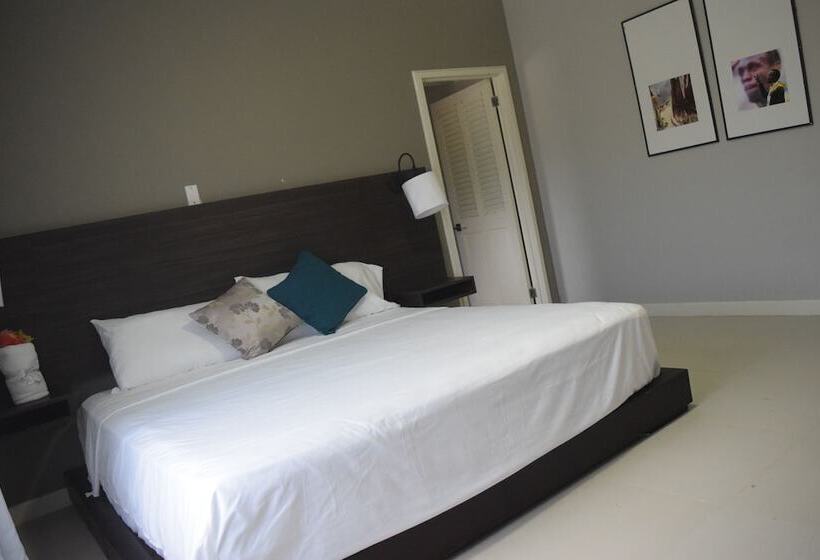 پانسیون 876 Beach House