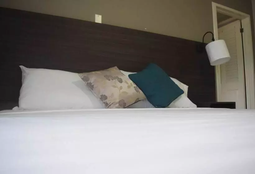 پانسیون 876 Beach House