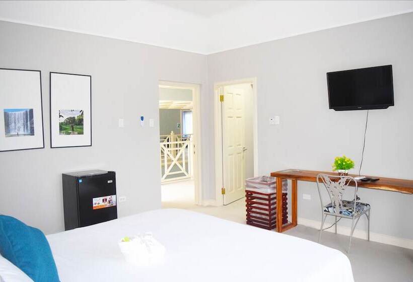 پانسیون 876 Beach House