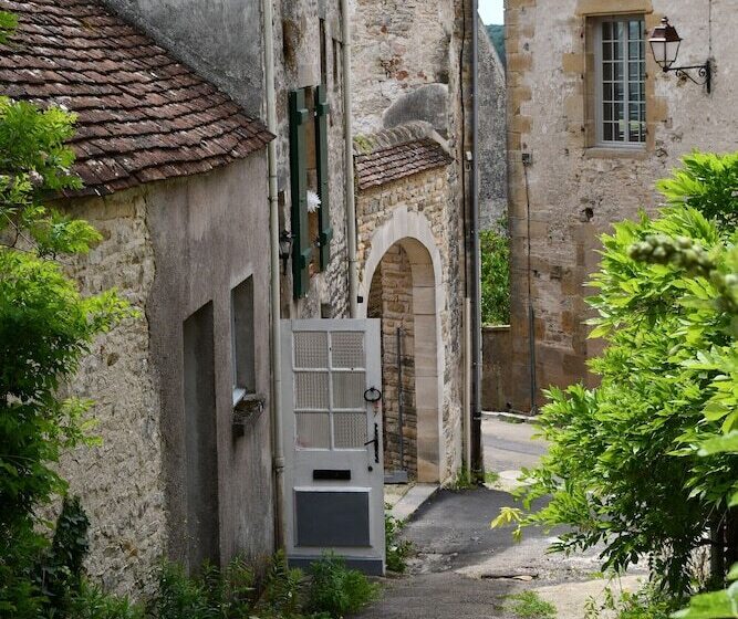 Pensionat Gite De Vezelay