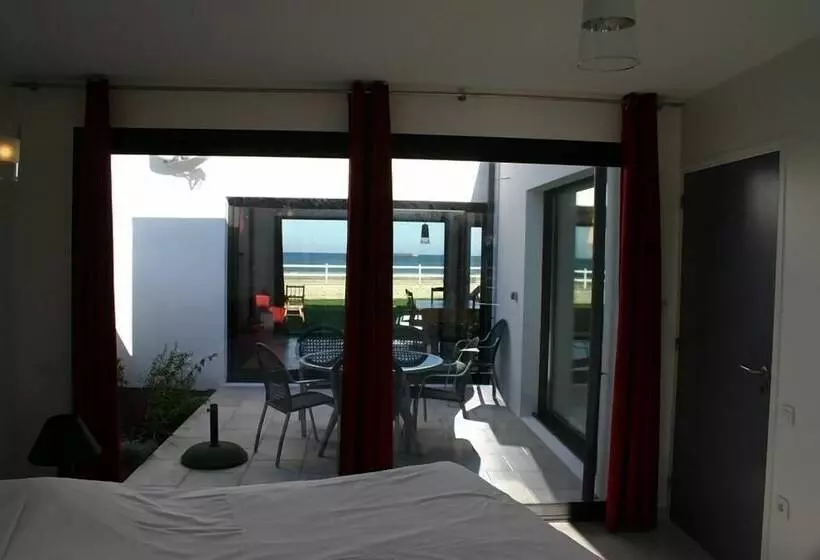 ペンション « Gîte « Arromanches »   « Bord De Mer » Pmr »