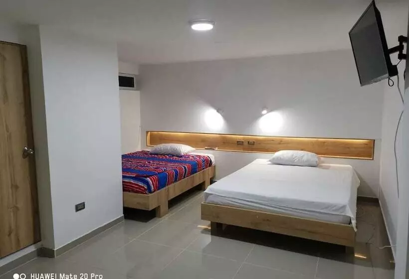 ペンション Hostal Central Casa Del Turista